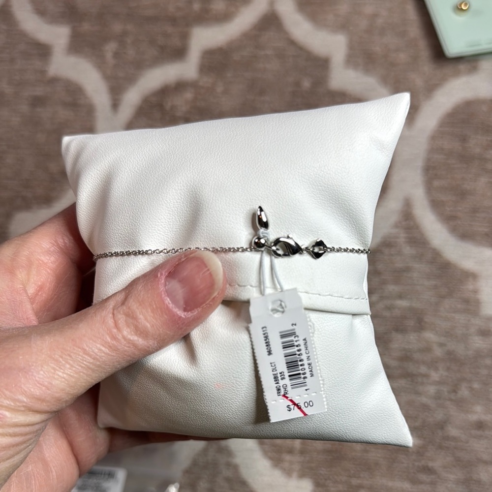 NWT Kendra Scott framed Abbie Bracelet - Picture 6 of 6
